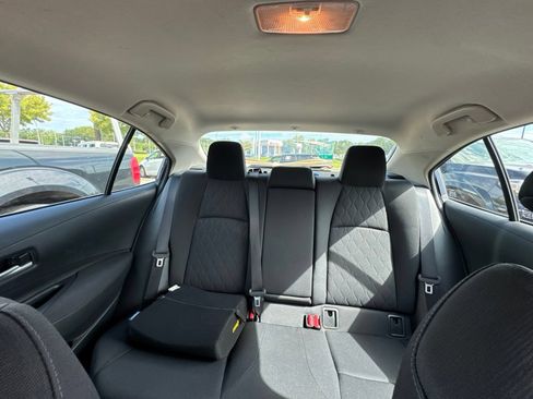 Used 2020 Toyota Corolla LE FWD image 15