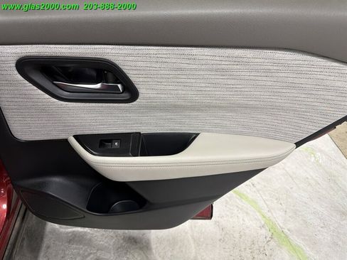 Used 2023 Nissan Rogue SV AWD/4WD image 26