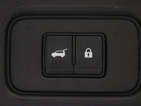 Certified 2025 Nissan Pathfinder SV w/ Black Appearance Package FWD image 18