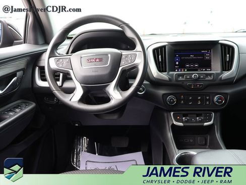 Used 2022 GMC Terrain SLE FWD image 18