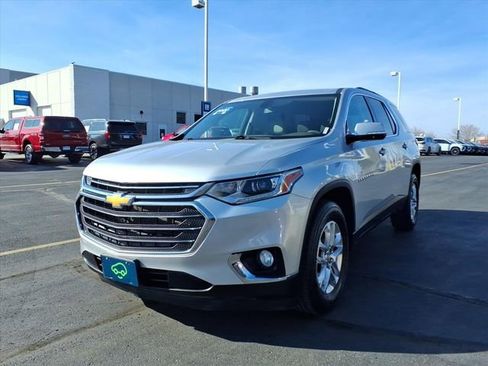 Certified 2020 Chevrolet Traverse LT image 3