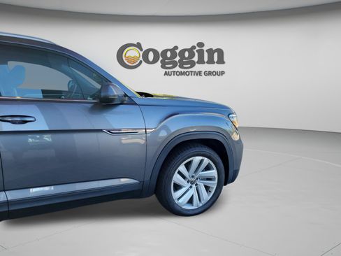 Used 2021 Volkswagen Atlas Cross Sport SE w/ Panoramic Sunroof Package FWD image 28