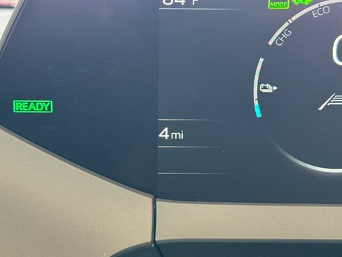 New 2026 Toyota Prius Plug-In Hybrid FWD image 9