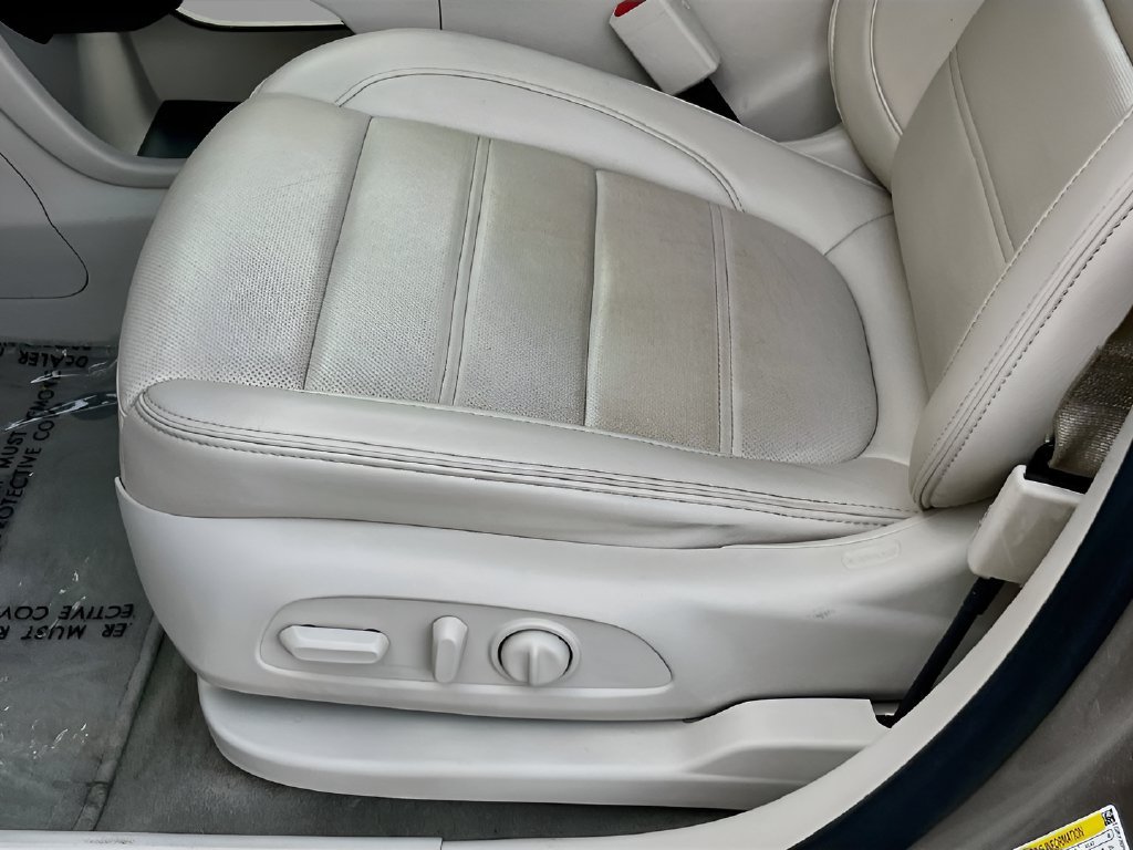 Used 2023 GMC Acadia Denali w/ Denali Technology Package FWD image 20