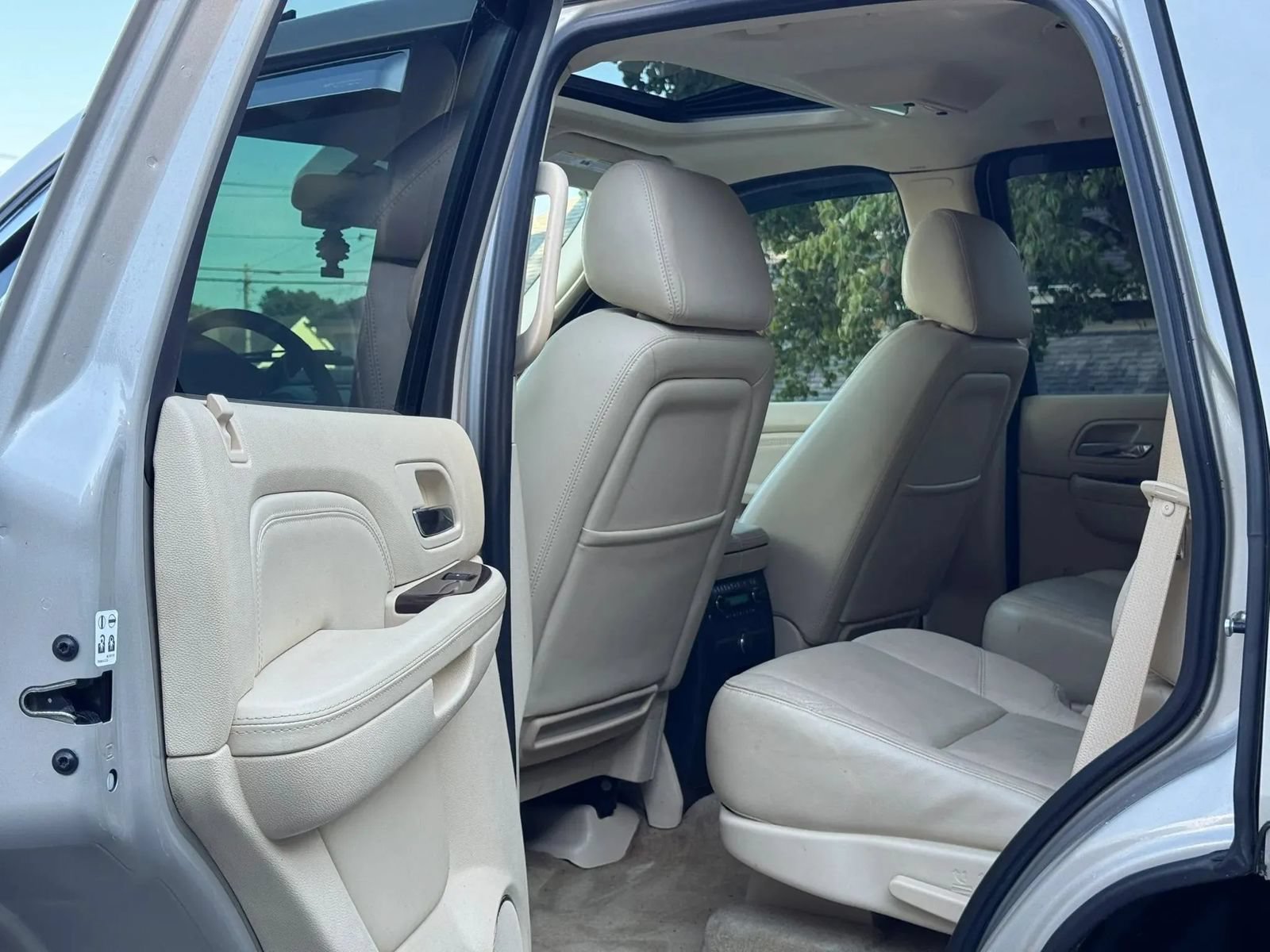 Used 2008 Cadillac Escalade AWD image 13