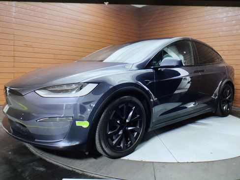 Used 2023 Tesla Model X image 24