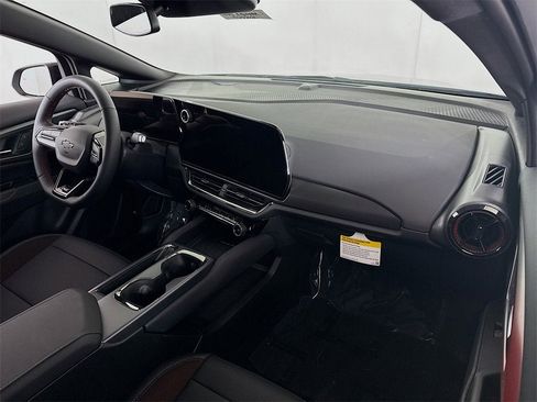 New 2026 Chevrolet Equinox EV RS image 22