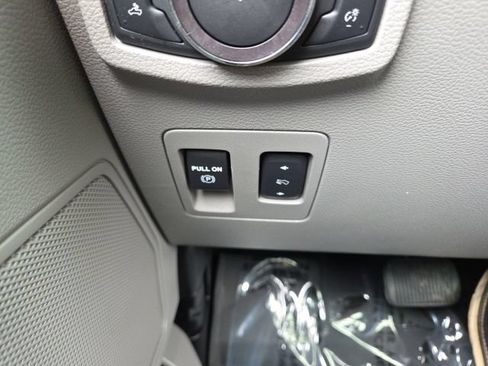 Used 2019 Ford F150 XLT w/ Equipment Group 302A Luxury AWD/4WD image 61