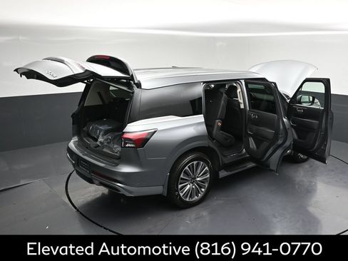 Certified 2026 INFINITI QX80 Luxe w/ Cargo Package AWD/4WD image 37