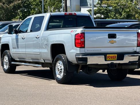 Used 2016 Chevrolet Silverado 2500 LT w/ LT Convenience Package AWD/4WD image 6