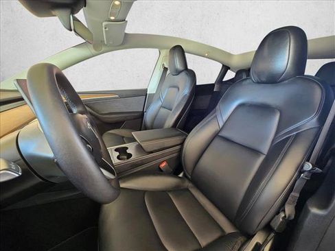 Used 2025 Tesla Model Y Long Range RWD image 15