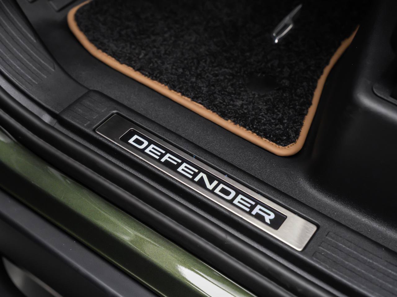 Used 2026 Land Rover Defender 110 X-Dynamic SE AWD/4WD image 28