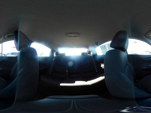 Used 2024 Chevrolet Malibu LT image 43