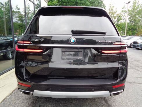 Used 2024 BMW X7 xDrive40i AWD/4WD image 6