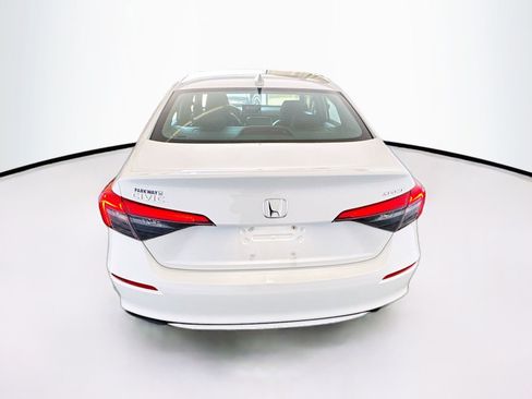 Used 2023 Honda Civic Sport image 6