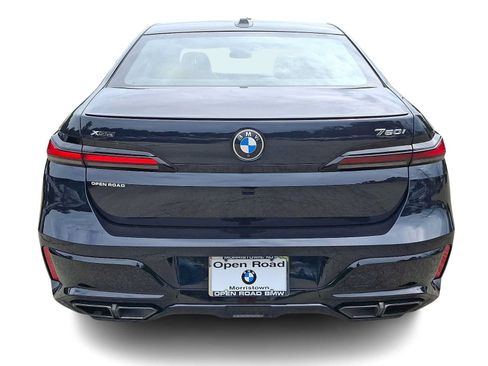 Used 2023 BMW 760i xDrive AWD/4WD image 5