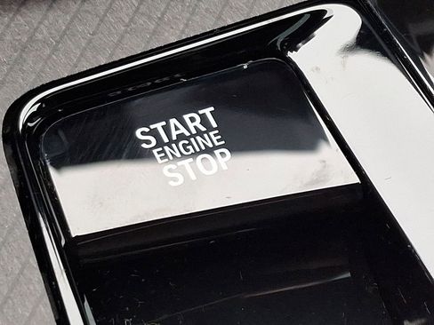 Used 2025 BMW X3 xDrive30i w/ Premium Package image 24