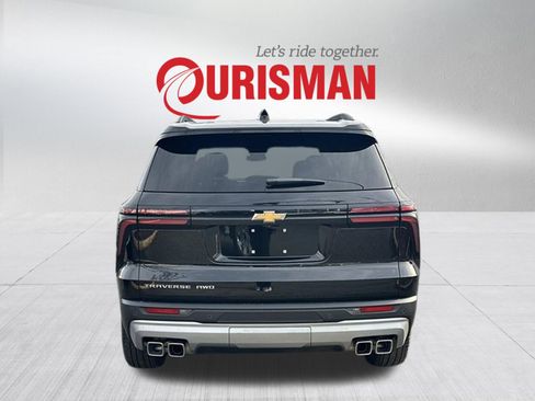 Used 2025 Chevrolet Traverse LT w/ Enhanced Driving Package image 3