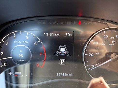 Used 2024 Nissan Kicks SR w/ SR Premium Package image 8