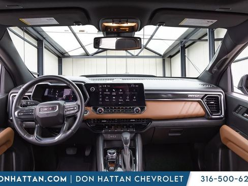 Used 2023 GMC Canyon AT4 w/ AT4 Premium Package AWD/4WD image 4