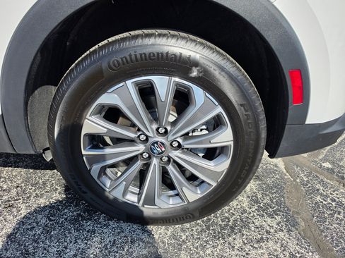 Used 2024 Buick Envision Preferred AWD/4WD image 13