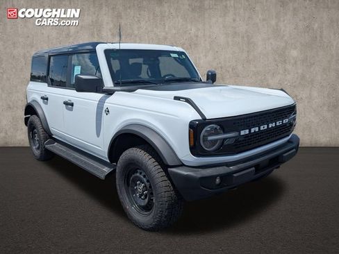 New 2026 Ford Bronco Outer Banks w/ Black Appearance Package AWD/4WD image 1