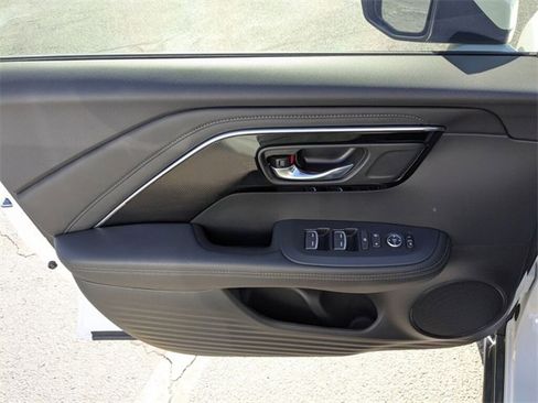 Certified 2025 Acura ADX FWD image 31