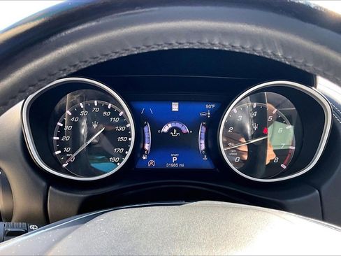 Used 2020 Maserati Levante GranLusso image 26