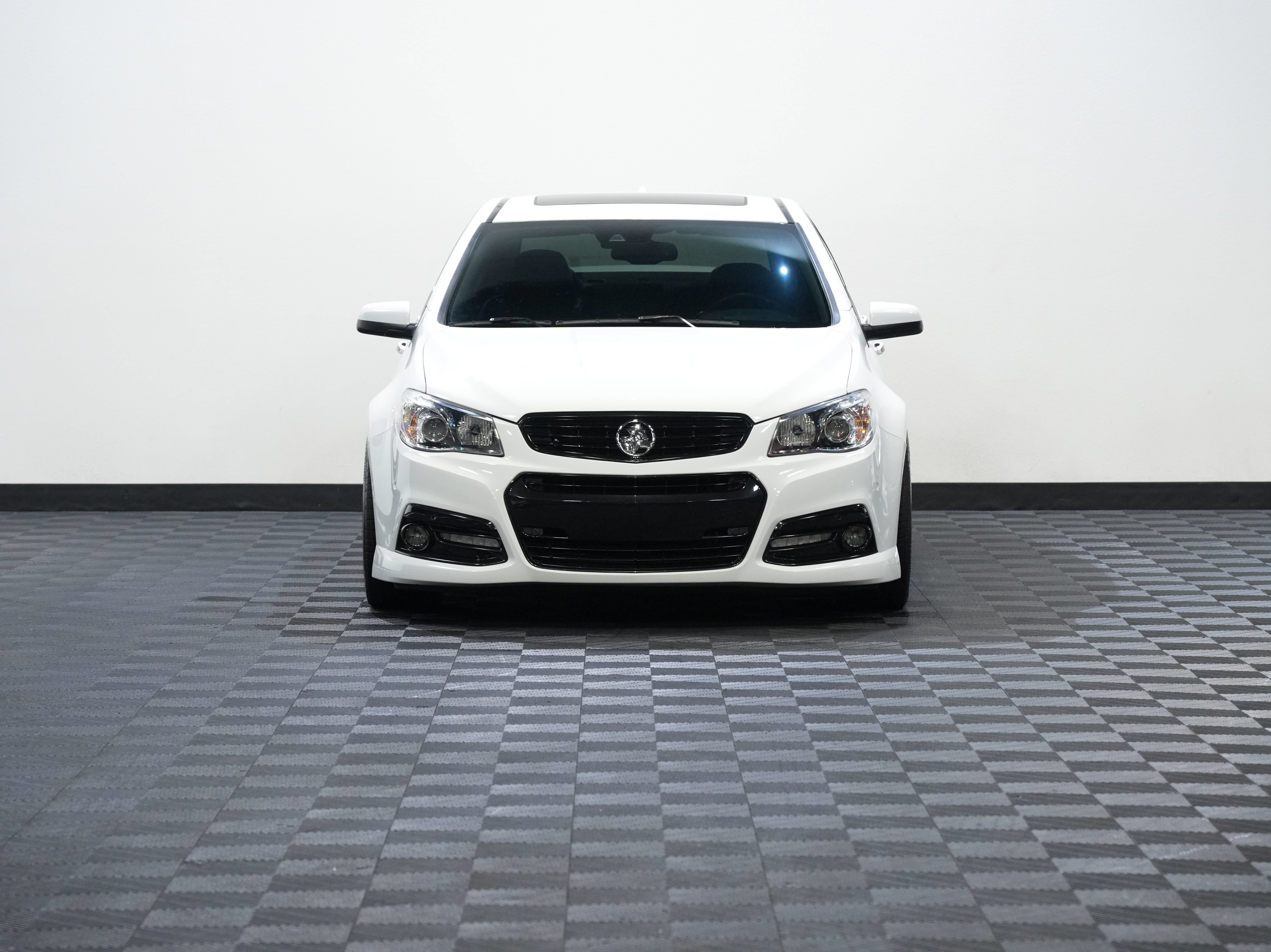 Used 2015 Chevrolet SS RWD image 4