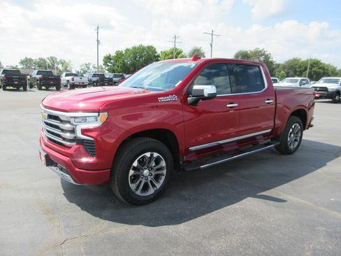 Certified 2024 Chevrolet Silverado 1500 High Country AWD/4WD image 13
