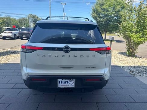 Used 2023 Nissan Pathfinder SV w/ SV Premium Package AWD/4WD image 7