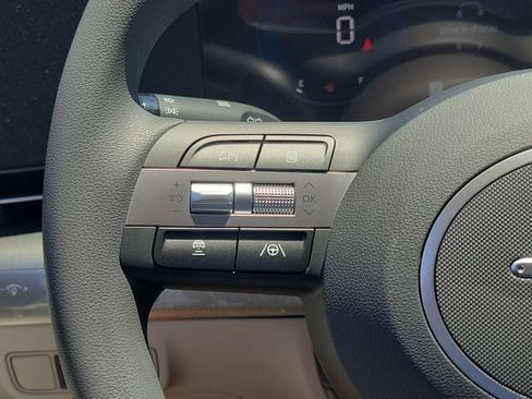 New 2027 Hyundai Kona SE FWD image 7
