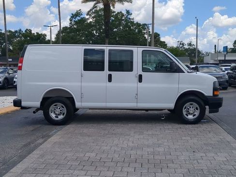 Used 2025 Chevrolet Express 2500 w/ Driver Convenience Package RWD image 3