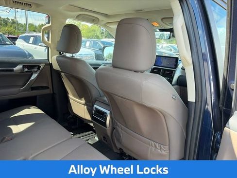 Used 2022 Lexus GX 460 Premium w/ Premium Package AWD/4WD image 18