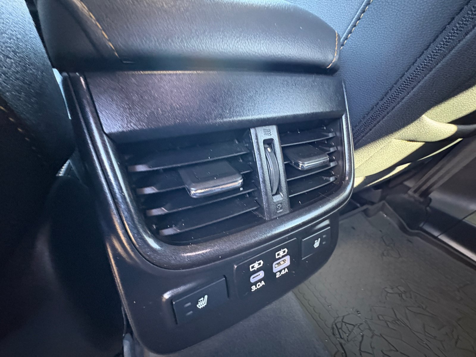 Used 2025 Subaru Outback Wilderness AWD/4WD image 32