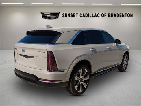 New 2026 Cadillac Escalade IQ Luxury 2 AWD/4WD image 4
