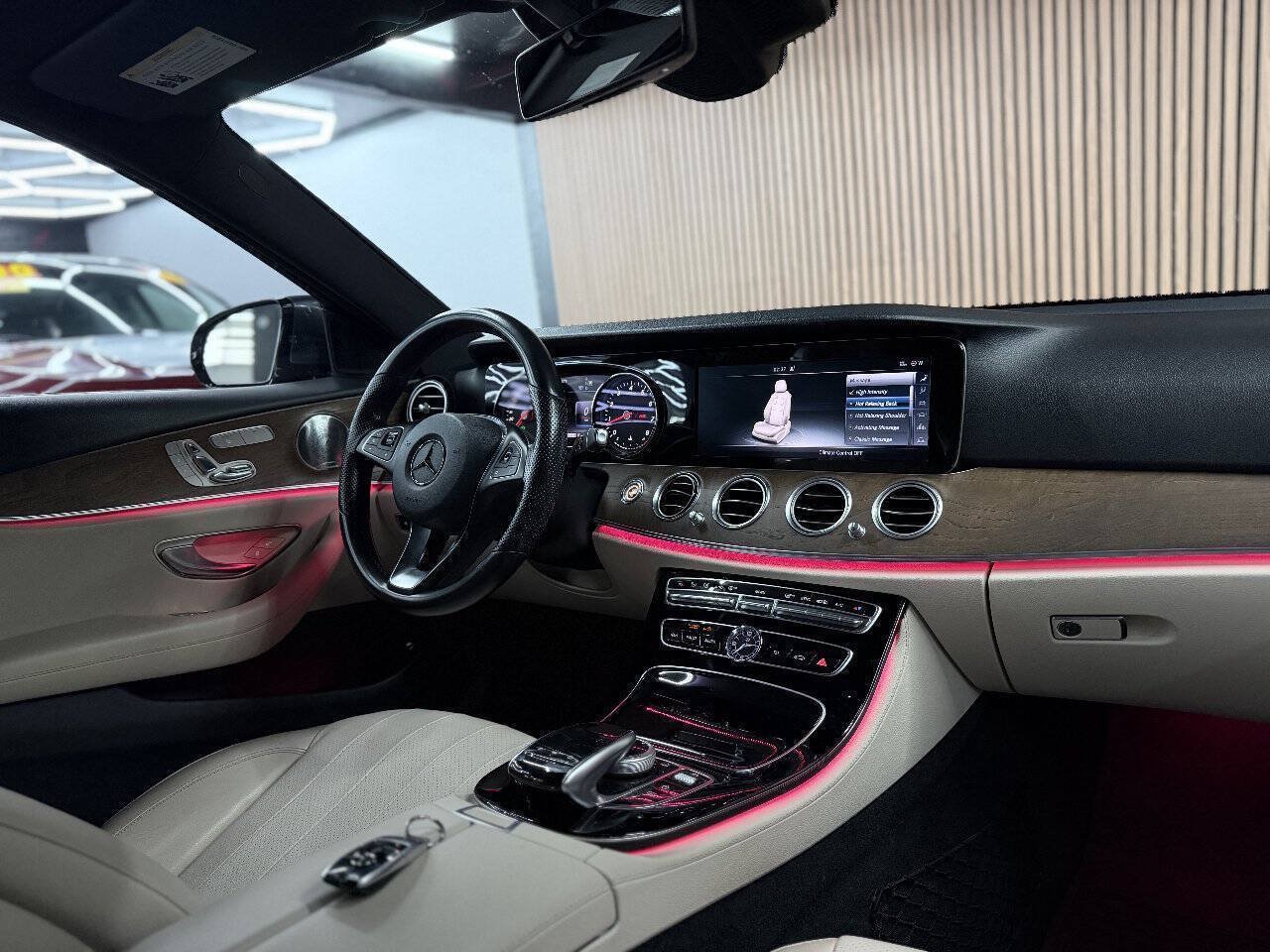 Used 2017 Mercedes-Benz E 300 4MATIC image 6