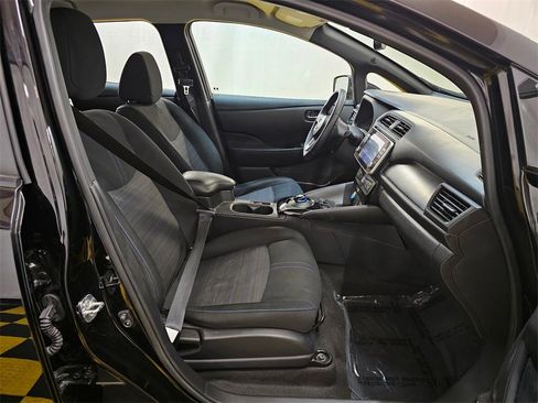 Used 2019 Nissan Leaf SV Plus w/ SV Plus Technology Package image 11