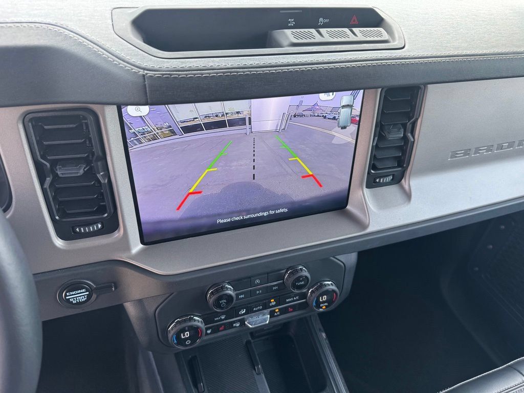 Used 2025 Ford Bronco Outer Banks AWD/4WD image 17