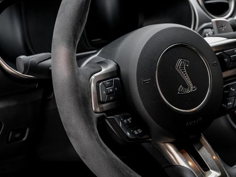 Used 2021 Ford Mustang Shelby GT500 w/ Technology Package image 14