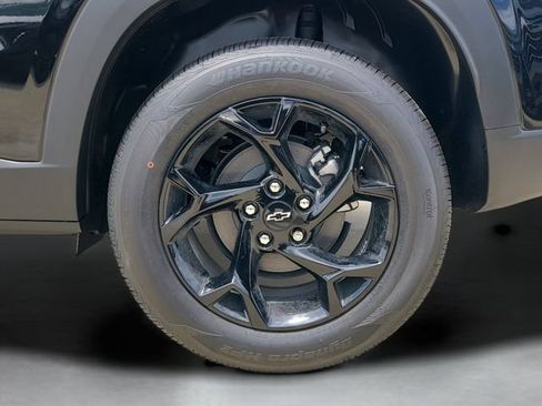 New 2026 Chevrolet Trax LT w/ Midnight Edition FWD image 31