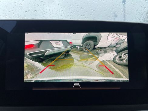 Used 2025 Buick Envista Sport Touring image 17