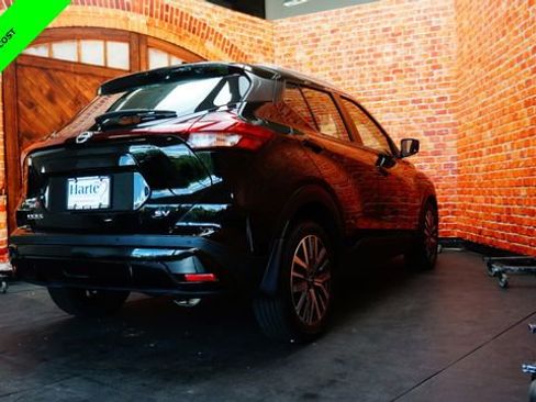 Certified 2023 Nissan Kicks SV FWD image 7