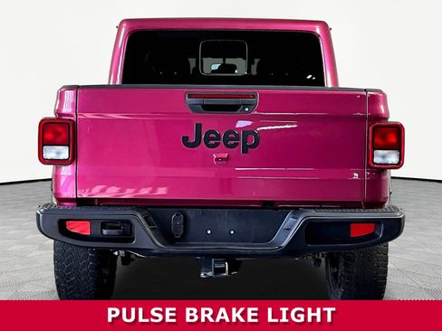 Used 2024 Jeep Gladiator Sport AWD/4WD image 5