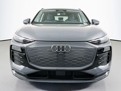 Used 2025 Audi Q6 e-tron Premium Plus w/ Premium Plus AWD/4WD image 2
