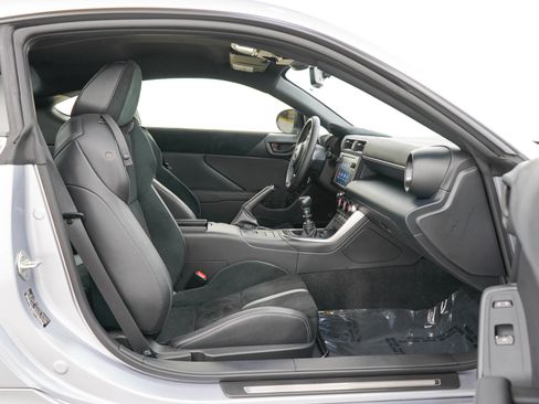 Used 2025 Toyota GR86 Premium w/ Performance Package RWD image 11