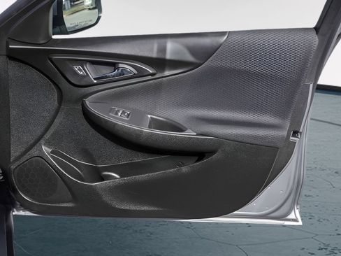 Used 2025 Chevrolet Malibu LT FWD image 30