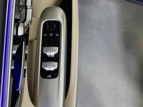 Used 2024 Mercedes-Benz C 300 4MATIC Sedan image 18