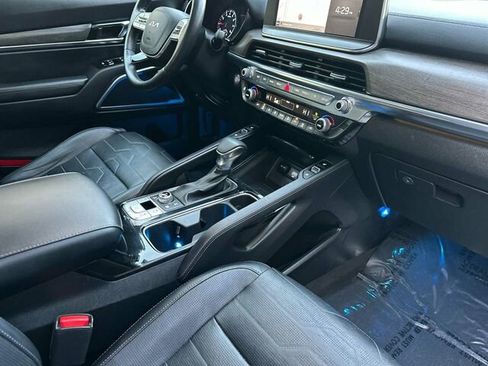 Used 2022 Kia Telluride SX w/ SX Prestige Package image 20