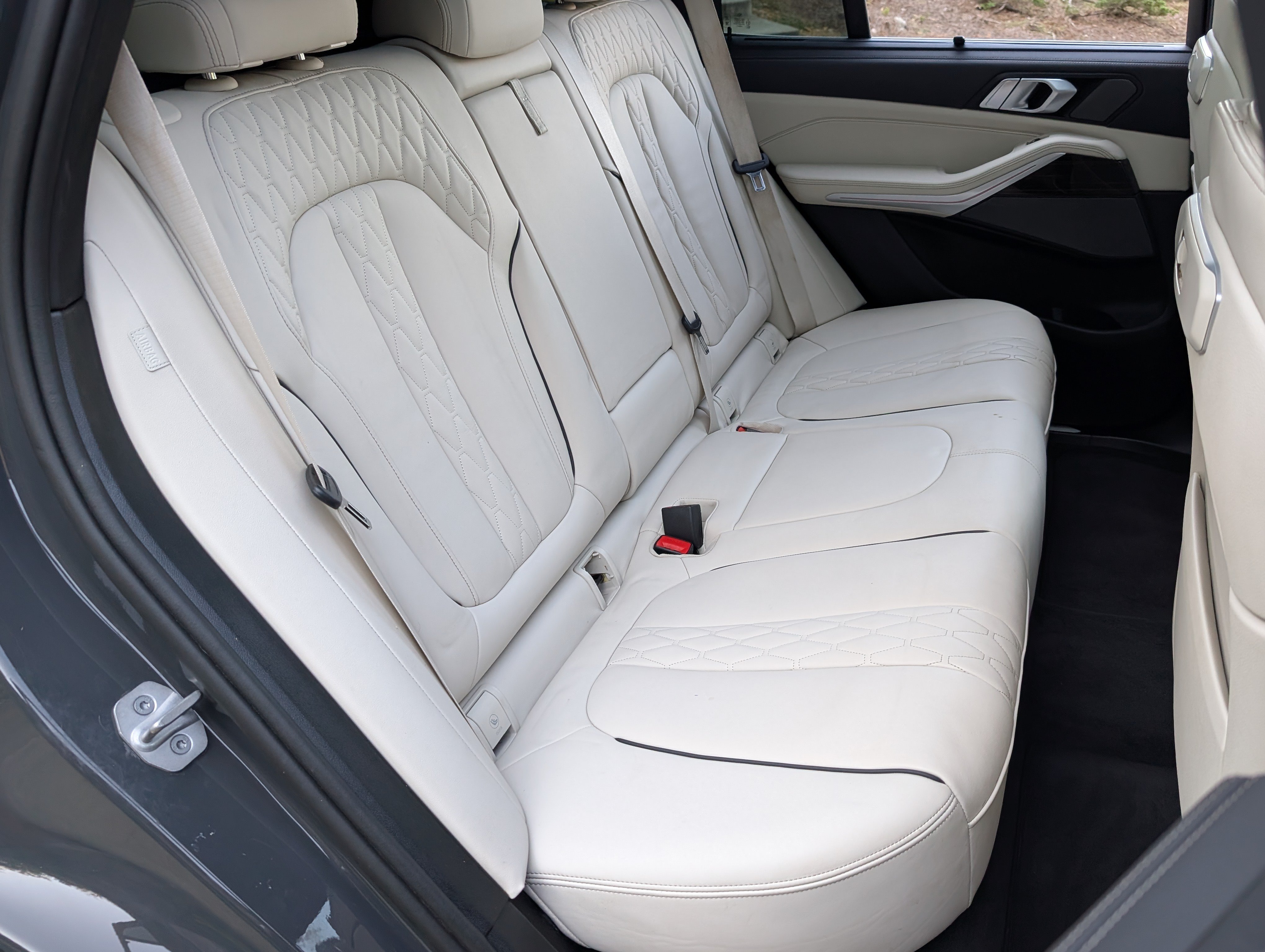 Used 2025 BMW X5 xDrive50e w/ Premium Package AWD/4WD image 22
